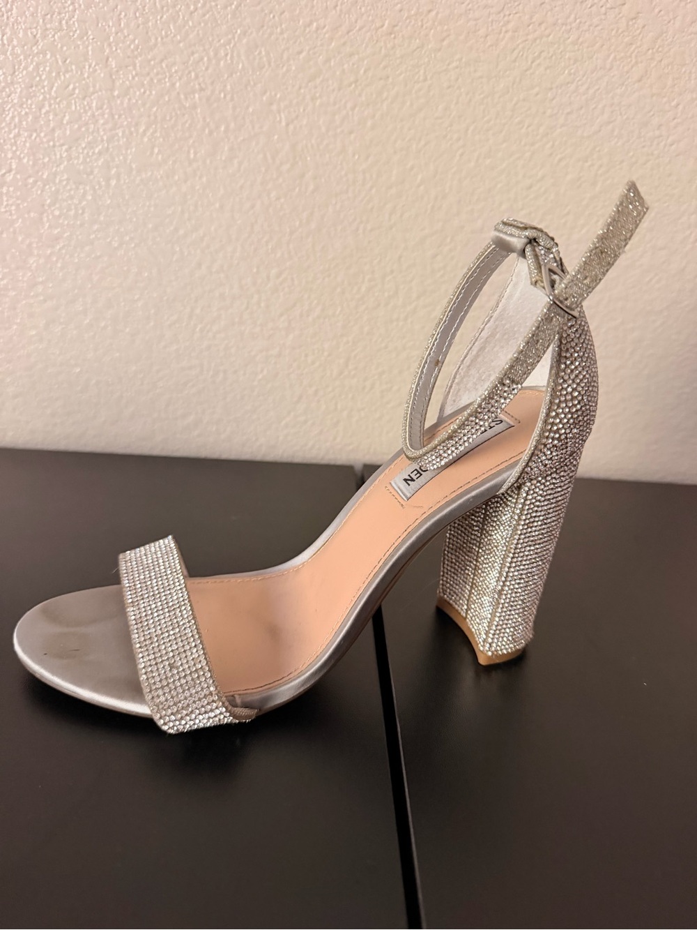 Steve Madden Carrson-R Crystal Rhinestone Heels Size 9